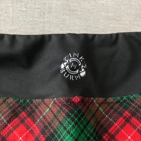 INKnBURN INB Classic Winter plaid design Running Skirt Skort w/shorts sz 10 - Picture 6 of 8